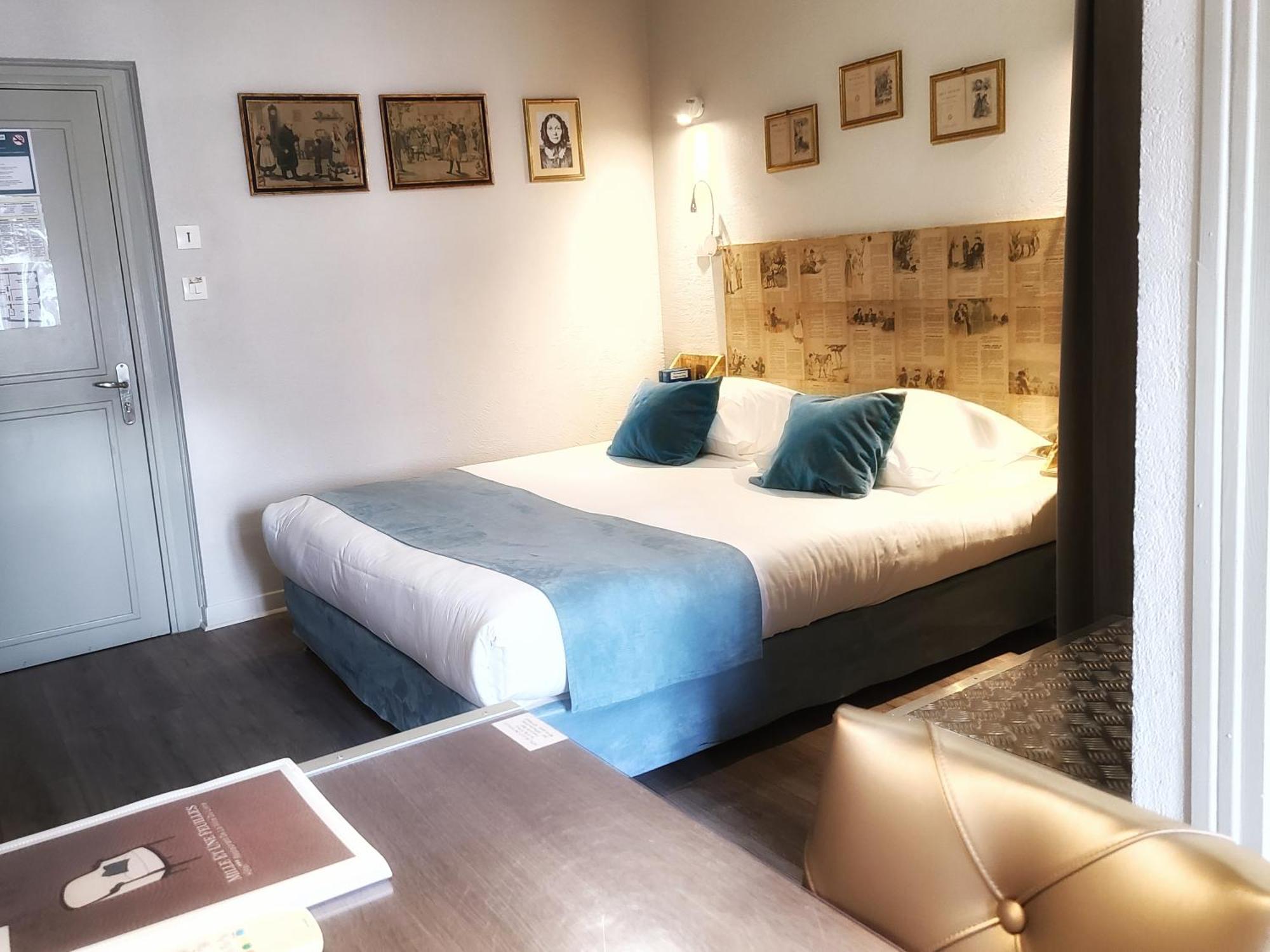 Hotel Mille Et Une Feuilles La Charité-sur-Loire Exteriör bild