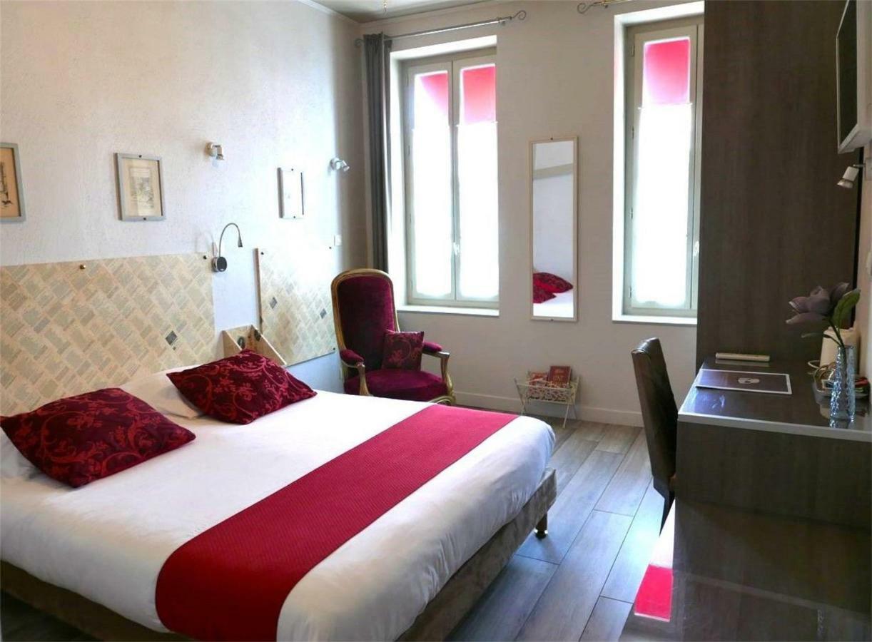 Hotel Mille Et Une Feuilles La Charité-sur-Loire Exteriör bild
